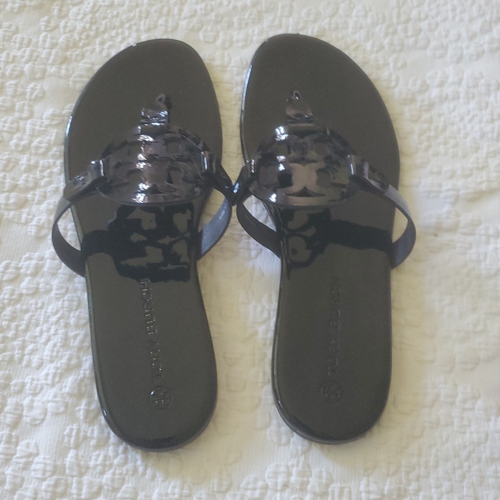 TORY BURCH SHINY BLACK  MILLER SOFT SANDALS /SZ: 10 - Picture 4 of 14